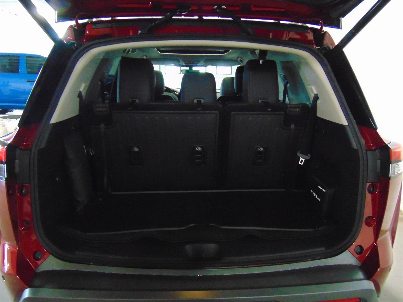 2026 Nissan Pathfinder PLATINUM 4WD