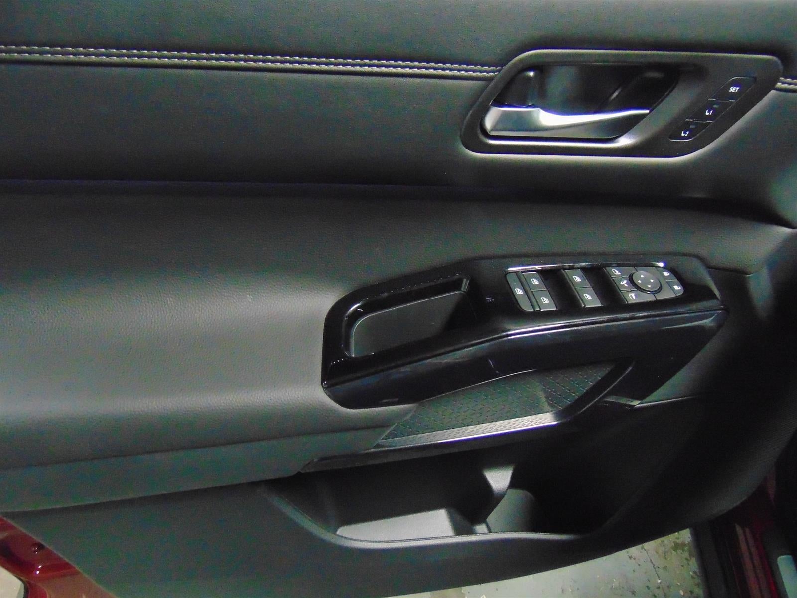 2026 Nissan Pathfinder PLATINUM 4WD