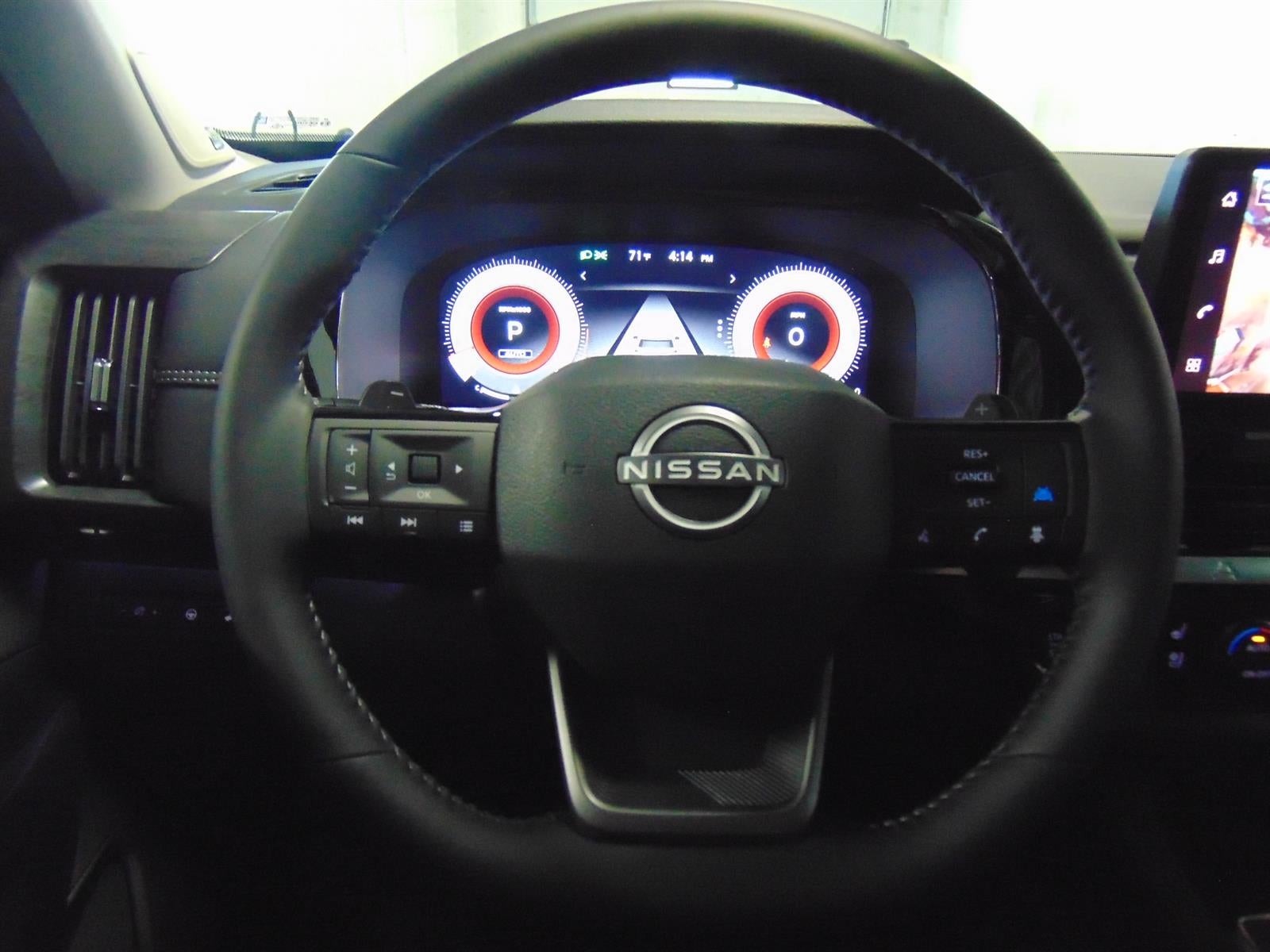 2026 Nissan Pathfinder PLATINUM 4WD