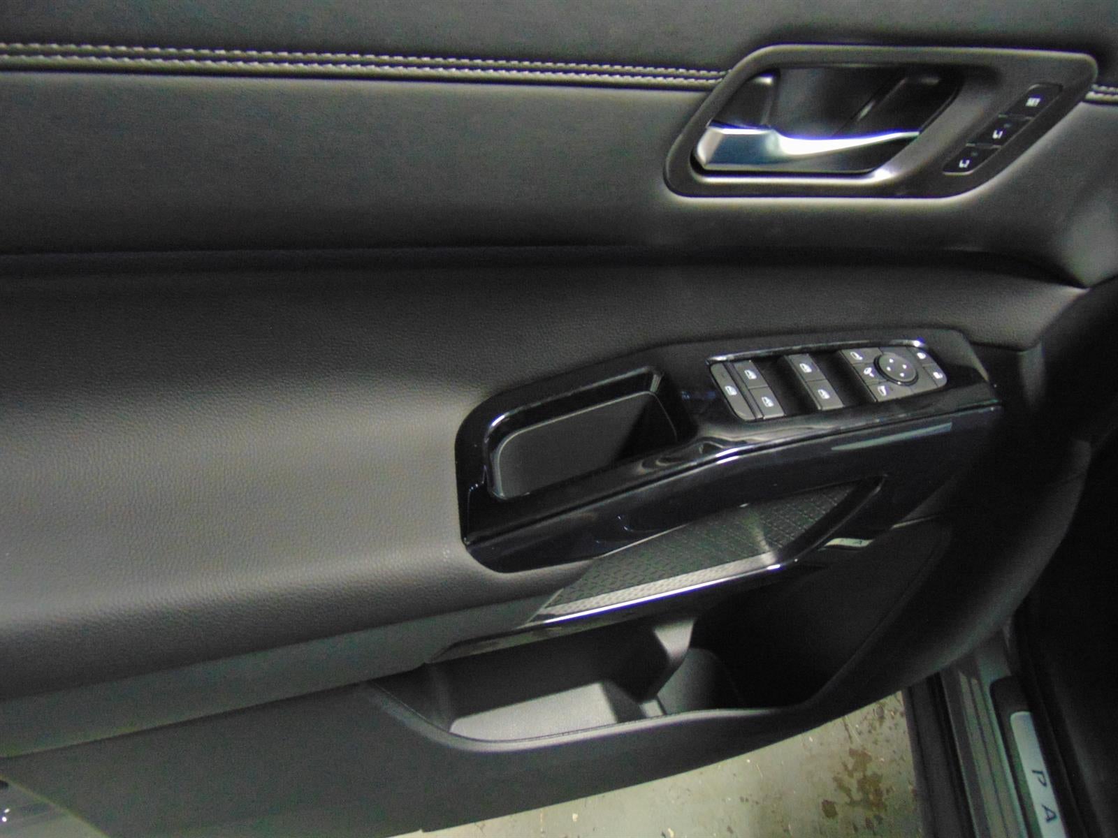 2026 Nissan Pathfinder PLATINUM 4WD