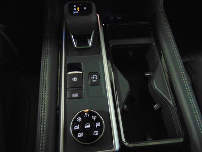 2026 Nissan Pathfinder PLATINUM 4WD