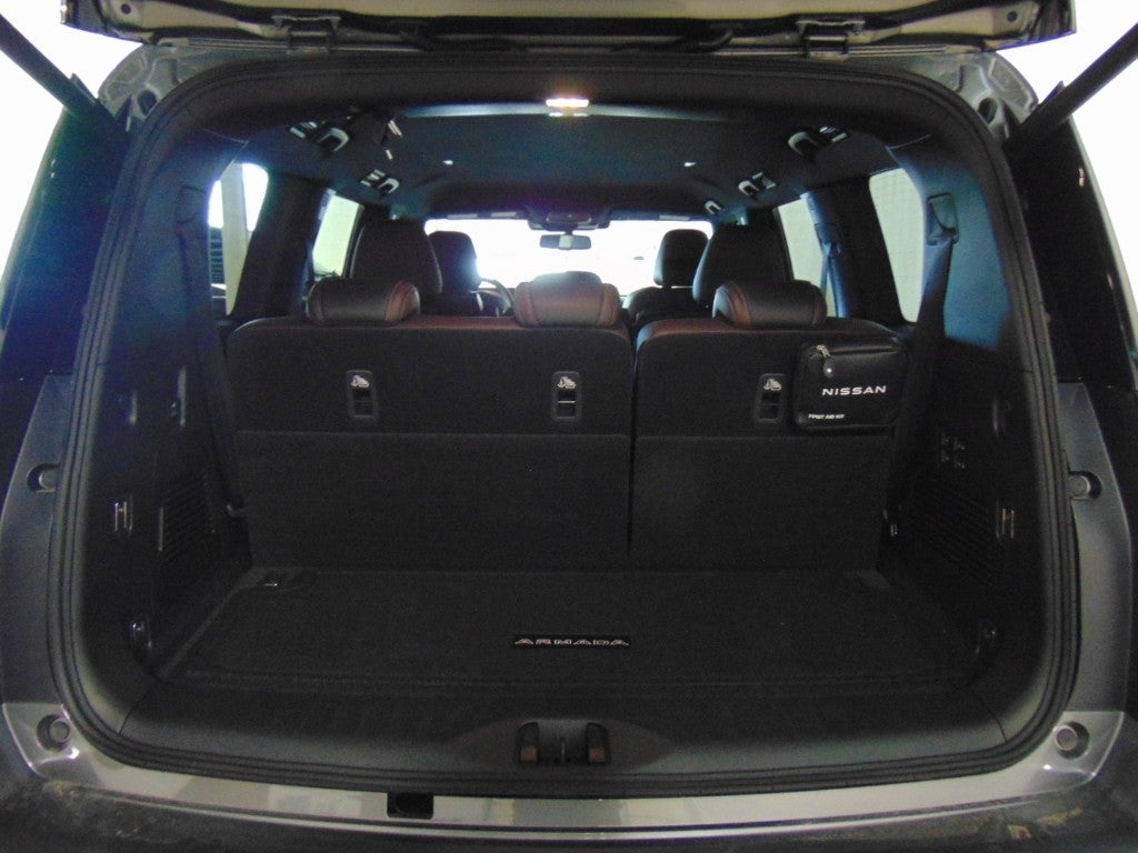 2025 Nissan Armada 4X4 SL