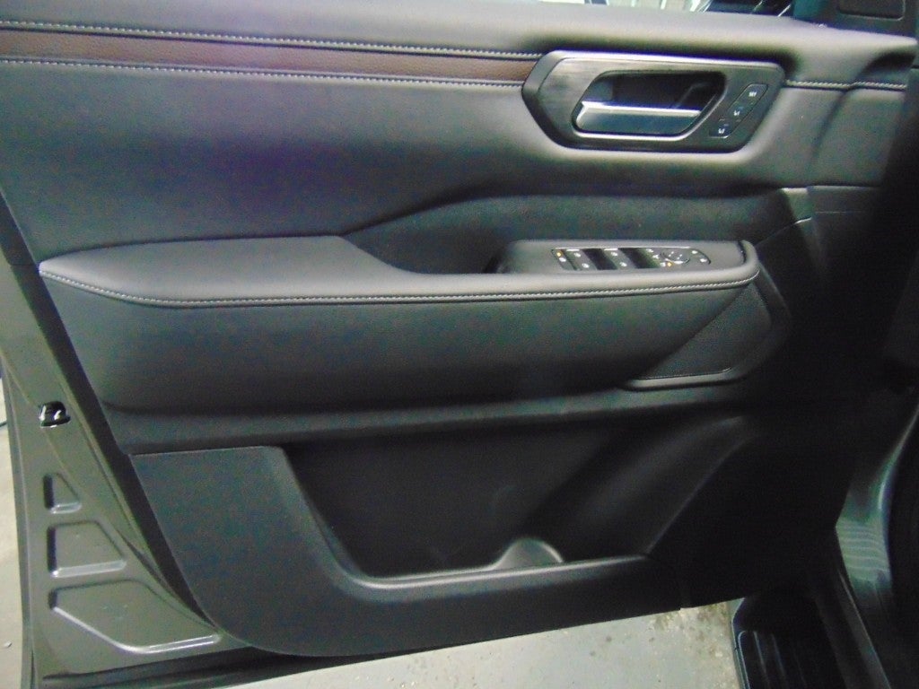 2025 Nissan Armada 4X4 SL